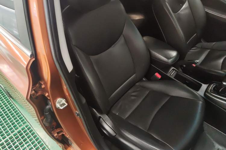 Used Hyundai Elantra (5th Generation / Langdong) 2012 1.6L Manual Leading Model
