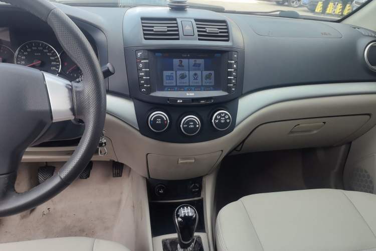 Used Changan Alsvin V5 2012 1.5L Manual Sport Version China IV Standard
