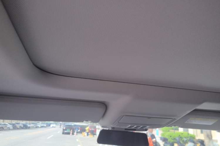 Used Land Rover Discovery 2020 3.0 SC V6 30th Anniversary Special Edition Headliner