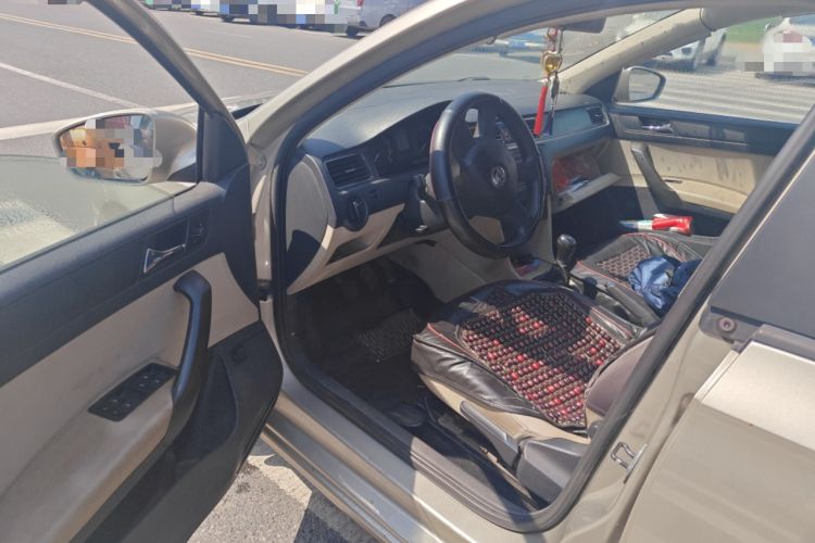 Used Skoda Rapid 2013 1.6L Manual Smart Selection Model