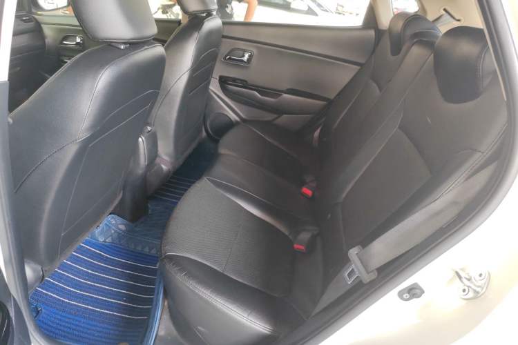 Used Kia K2 2012 Hatchback 1.6L AT Premium Commemorative Edition
