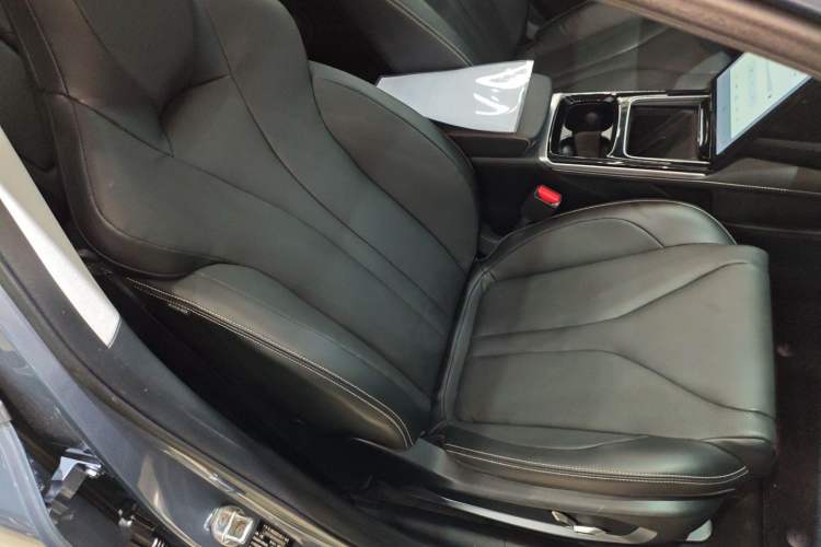 Used XPeng P5 2021 460G Right Front Seat