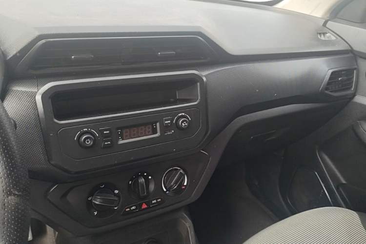 Used Wuling Hongguang 2021 1.5L S Base Version LAR
