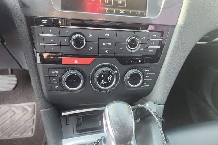 Used DS 6 2016 1.6T Luxury Edition THP160