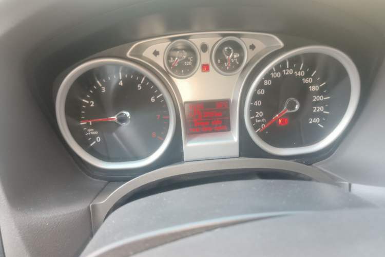 Used Ford Focus 2012 Hatchback Classic 1.8L Manual Fashion Edition