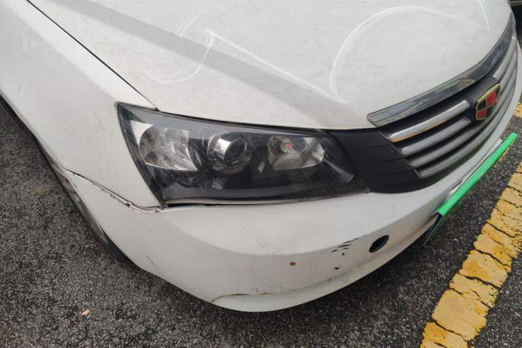 Used Geely Auto Classic Emgrand 2013 Sedan 1.8L CVT Prestige Model
