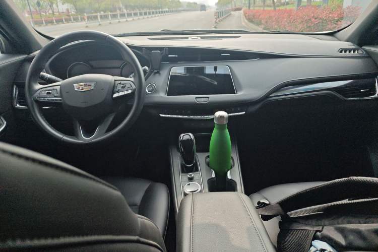 Used Cadillac XT4 2022 28T Two-Wheel Drive Fashion Edition
