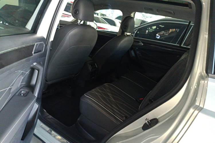 Used Volkswagen Tiguan L 2022 330TSI Automatic Two-Wheel Drive Smart Edition