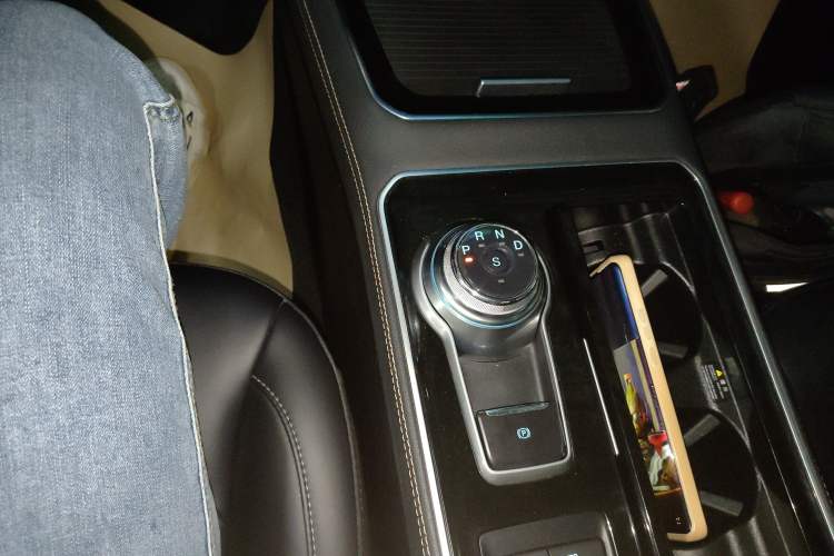 Used Ford Edge 2021 Facelifted PLUS EcoBoost 245 Two-Wheel Drive XLT 7-Seater
