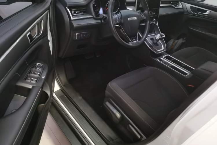 Used Haval M6 2023 PLUS 1.5T DCT Elite Smart Connectivity Model