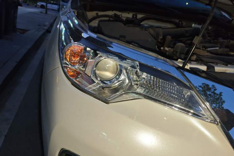 Used Toyota Fortuner 2016 2.7L Middle East Version Right Front Headlight