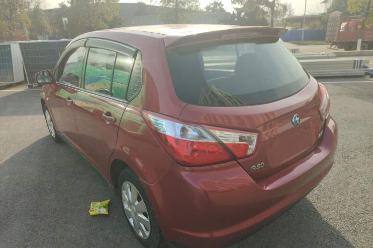 Used Venucia R50 2014 1.6L Automatic Splendid Edition