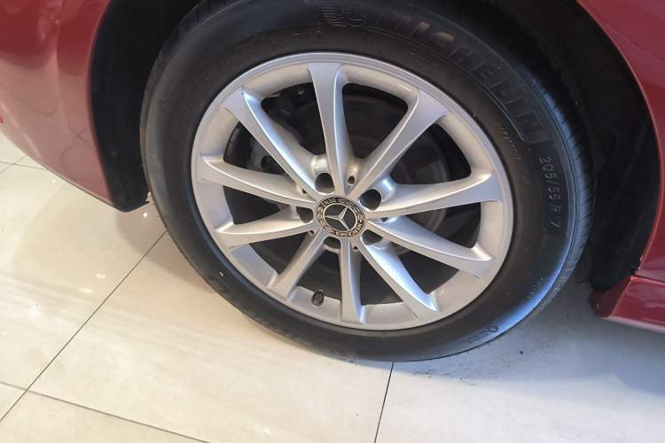 Used Mercedes-Benz A-Class 2021 A 200 L Sport Sedan Fashion Model
