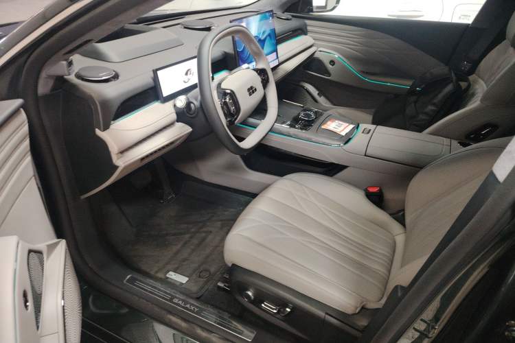 Used Geely Galaxy 8 2025 130km EM-i Flagship Edition Left Front Seat