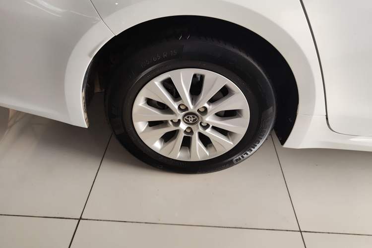 Used Toyota Corolla 2021 TNGA 1.5L CVT Elite Edition Exterior 5