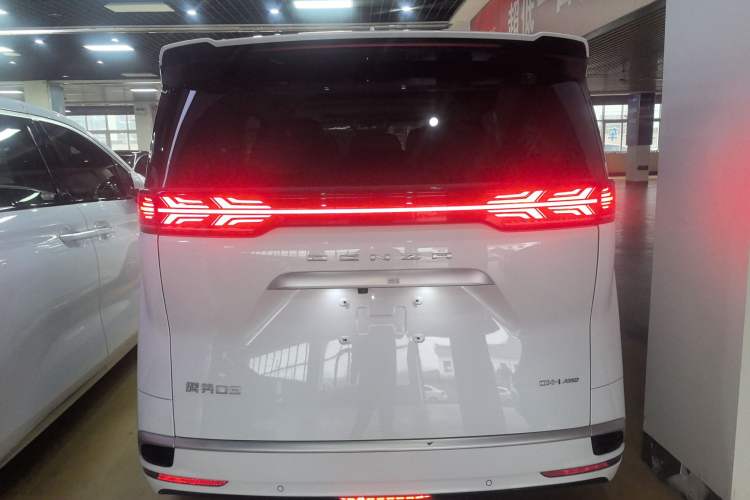 Used Denza D9 2024 DM-i 980 Four-Wheel Drive Prestige Model
