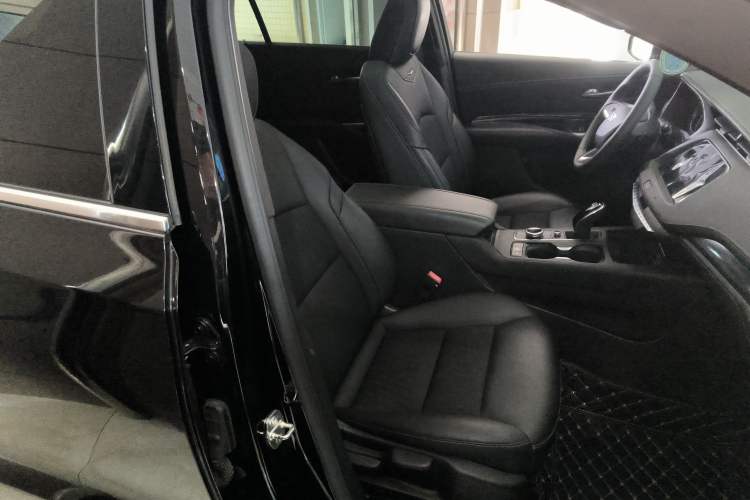 Used Cadillac XT4 2021 28T Two-Wheel Drive Tech Edition