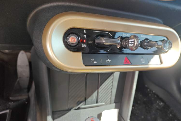 Used MINI 2025 1.5T COOPER Classic Edition