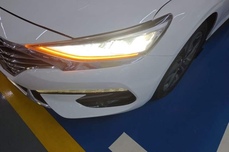 Used Hyundai Lafesta 2019 280TGDi Smart Speed Version China VI Standard Left Front Headlight