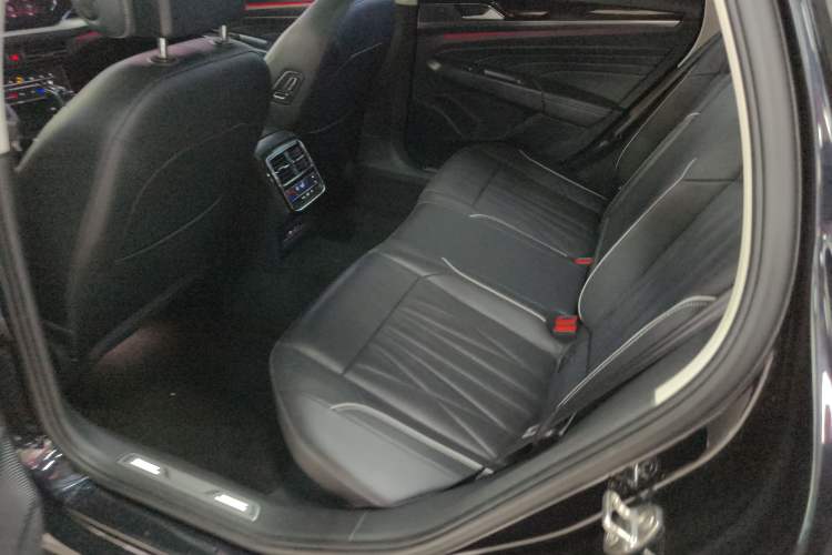 Used Volkswagen Passat 2022 330TSI Luxury Edition
