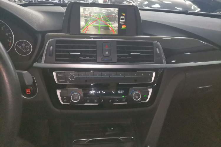 Used BMW 3 Series 2017 320Li Fashion Model
