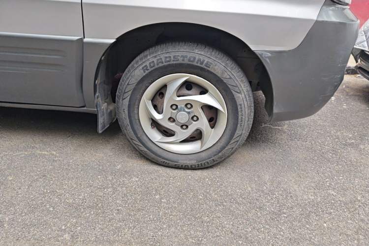 Used JAC Group Refine 2011 2.4L Colorful Journey Gasoline Standard Edition HFC4GA1-C
