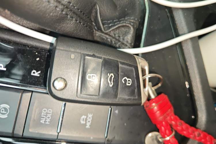 Used Volkswagen Tharu 2019 330TSI Four-Wheel Drive Luxury Edition China VI Standard Vehicle Key