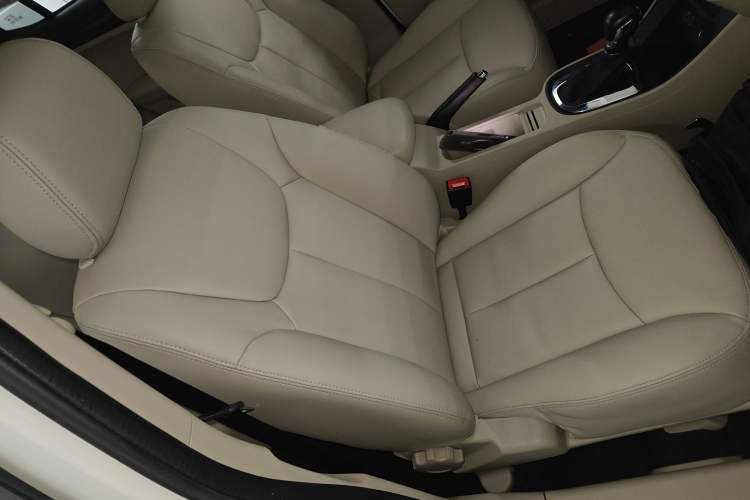 Used Roewe 360 2015 1.5L Automatic Luxury Edition
