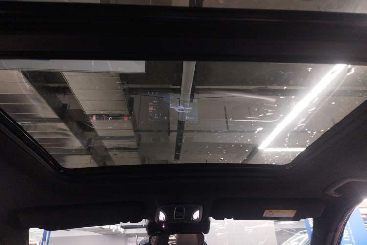 Used GAC Trumpchi GS8 2022 Flagship Series 2.0 TGDI Two-Wheel-Drive Prestige Edition (7 Seats) Headliner