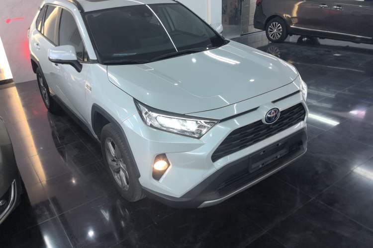 Used Toyota RAV4 2022 Dual-Engine 2.5L E-CVT Two-Wheel Drive Elite Edition
