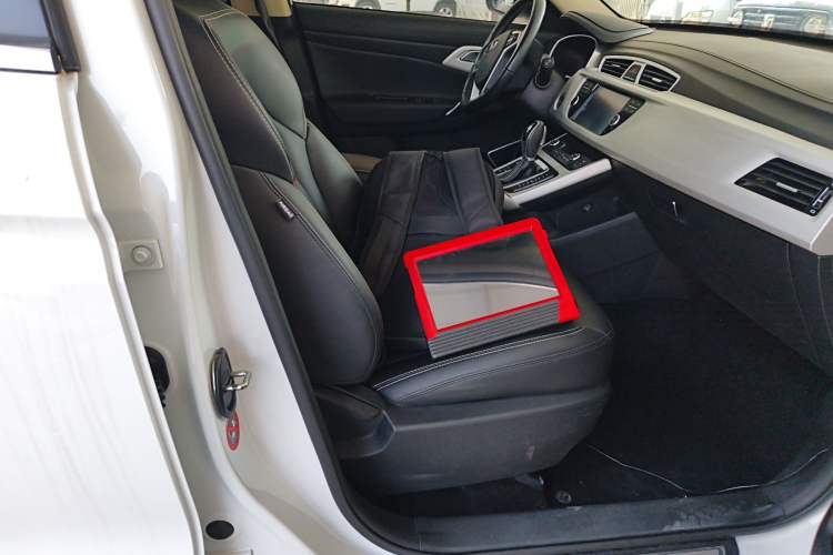 Used Geely Auto Emgrand X7 Sport 2018 1.8TD Automatic Two-Wheel Drive Smart Connect 4G Internet Edition