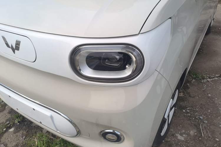 Used Wuling Hongguang MINIEV 2024 3rd Generation 215km Advanced Version Left Front Headlight