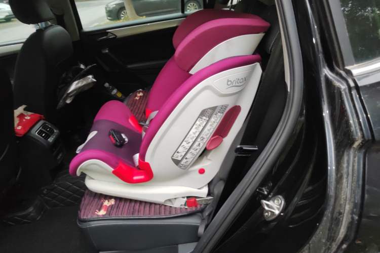 Used Volkswagen Tiguan L 2019 330TSI Automatic Two-Wheel Drive Smart Luxury Version China VI Standard Left Rear Seat