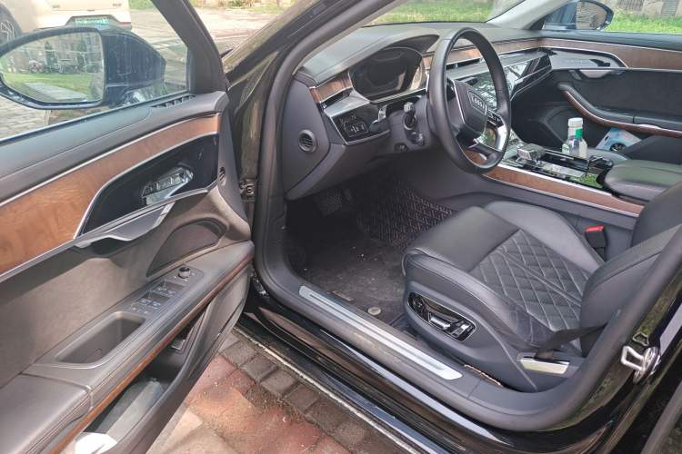 Used Audi A8 2022 A8L 55 TFSI quattro Luxury Edition Collector's Model
