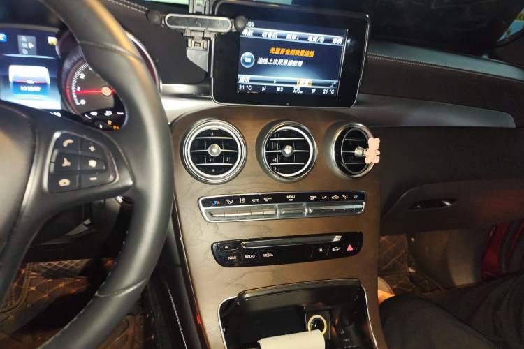 Used Mercedes-Benz GLC 2016 GLC 300 4MATIC Dynamic Model Audio And AC Panel