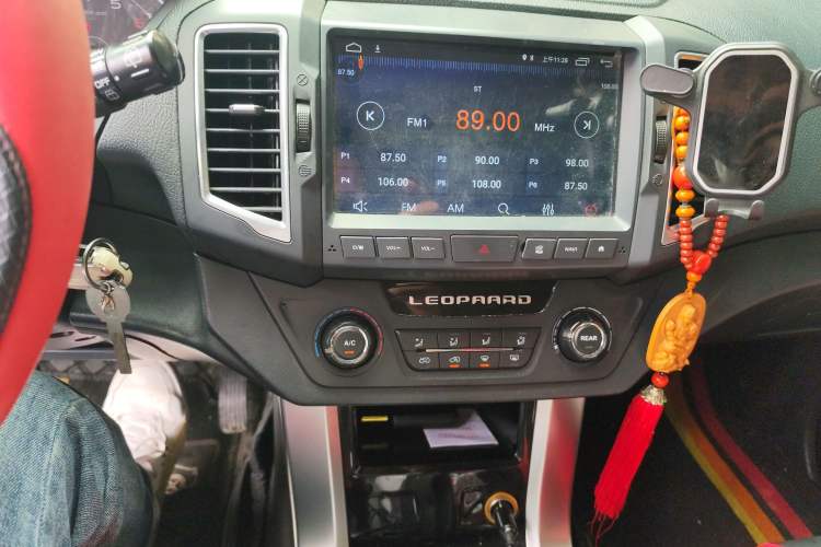 Used Leopaard Q6 2015 2.4L Manual Two-Wheel-Drive Elite Model
