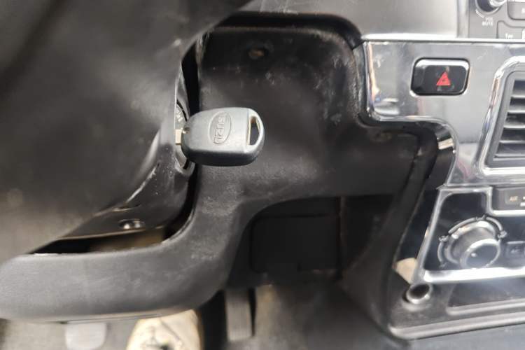 Used Isuzu Pickup 2015 2.8T Four-Wheel Drive 4JB1CT