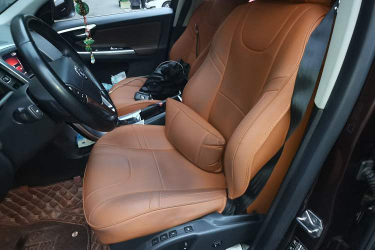 Used Volvo XC60 2017 T5 AWD Smart Upgrade Edition Left Front Seat