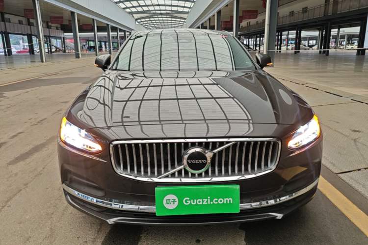 Used Volvo S90 2023 B5 Zhiyuan Luxury Edition
