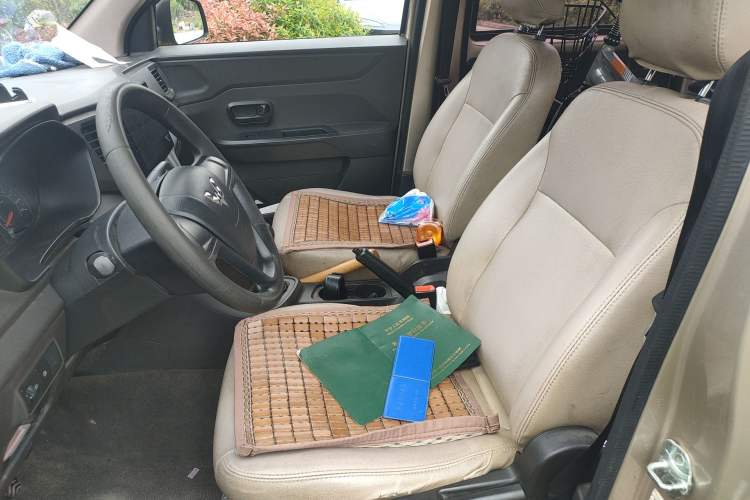 Used Wuling Hongguang V 2019 1.5L Base Version L2B Left Front Seat