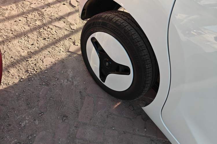 Used JMEV Xiao Qilin 2024 201km Comfort Version
