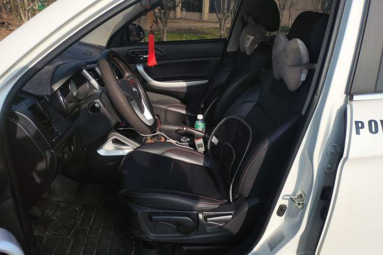 Used Changan CS35 2016 1.6L Manual Luxury Model China V Standard
