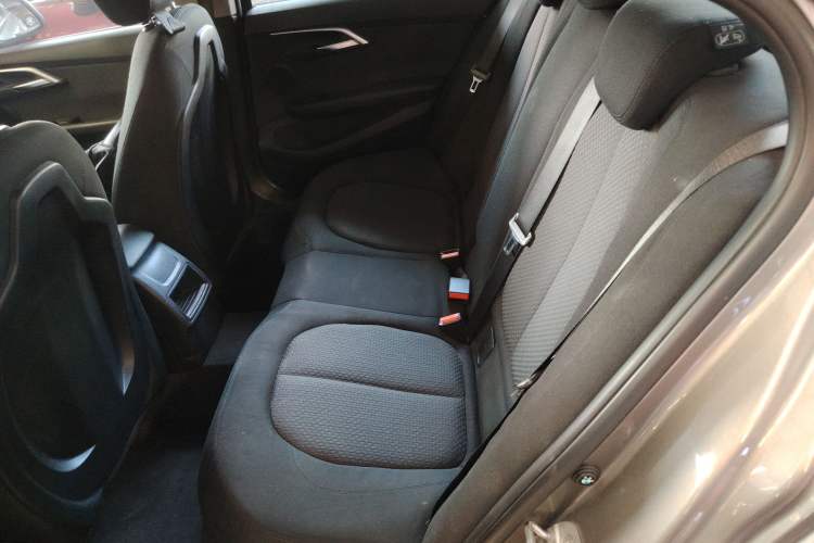 Used BMW 1 Series 2017 118i Fashion Model
