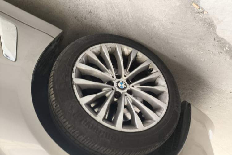 Used BMW 5 Series 2018 525Li Luxury Package
