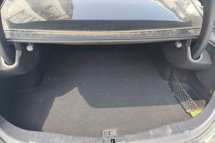 Used Hongqi H5 2022 Classic Model Facelift 1.5T DCT Qiyun Edition Trunk