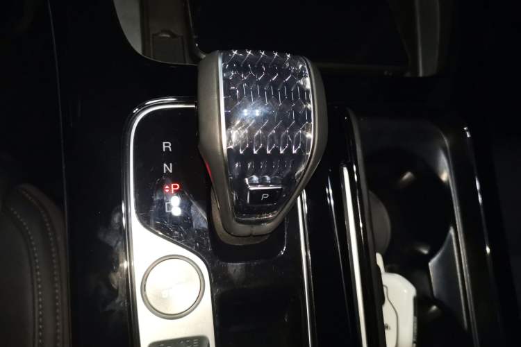 Used GAC Trumpchi M8 2024 Master Series 400T Prestige Edition Gear Lever