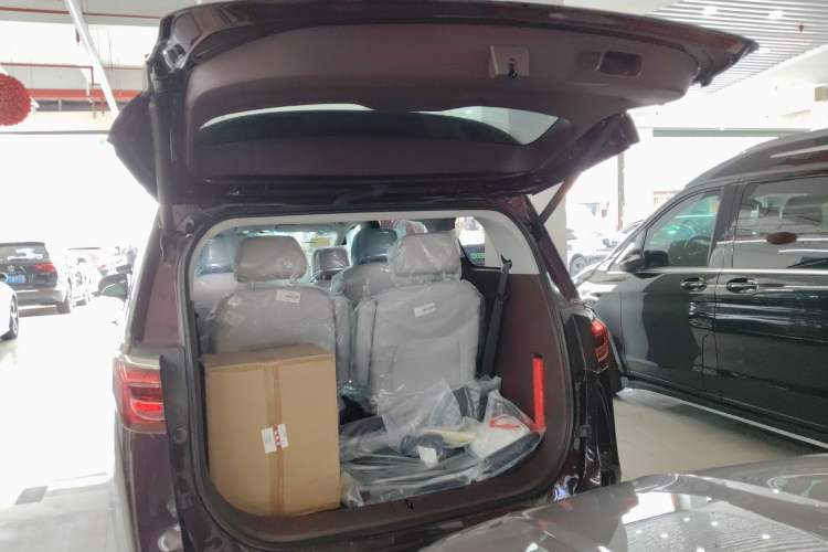 Used Buick GL8 2023 Avenir Aivia Six-Seat Deluxe Edition Trunk