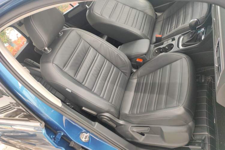 Used Volkswagen Touran 2018 Volkswagen Touran L 280TSI DSG Boundary Edition 6-Seater China VI Standard