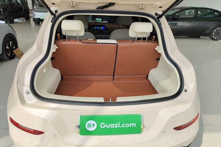 Used ORA Good Cat 2023 401 km Standard Range Premium Trim Ternary Lithium Trunk