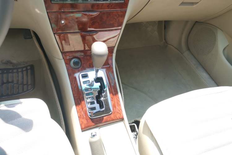 Used Toyota Corolla EX 2007 1.8L Automatic GLX-i Special Edition Gear Lever